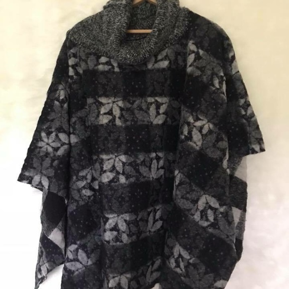 Anthropologie Wintertide Poncho - One Size - Picture 5 of 8